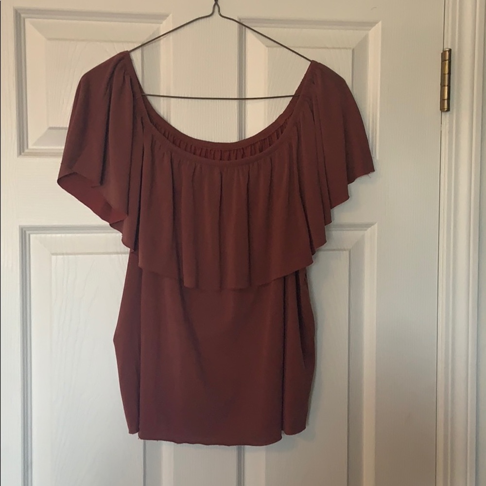 Burgundy short sleeved blouse